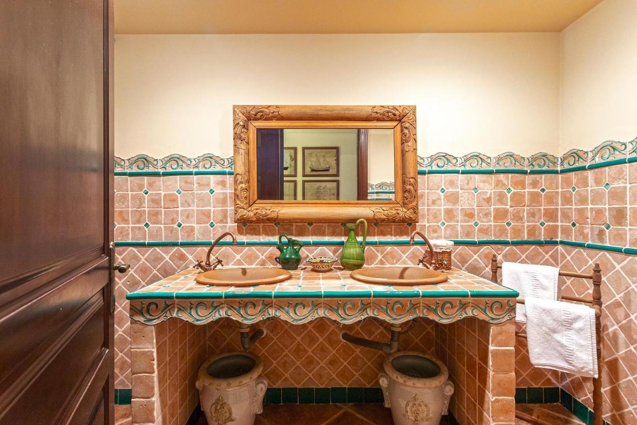 Casa Flores Con Piscina Interior Climatizada Alcaucín Eksteriør bilde