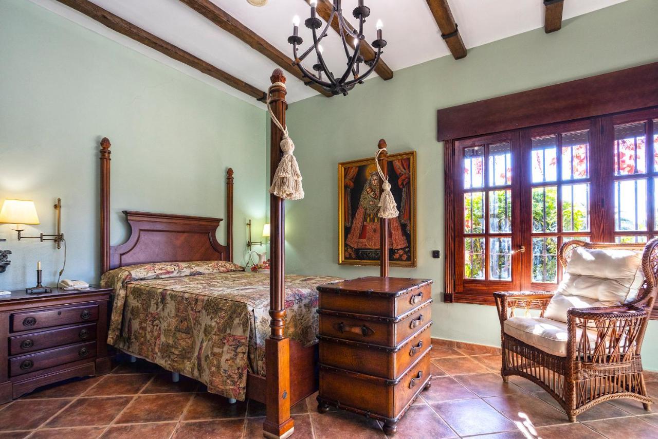 Casa Flores Con Piscina Interior Climatizada Alcaucín Eksteriør bilde