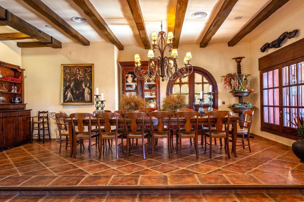 Casa Flores Con Piscina Interior Climatizada Alcaucín Eksteriør bilde